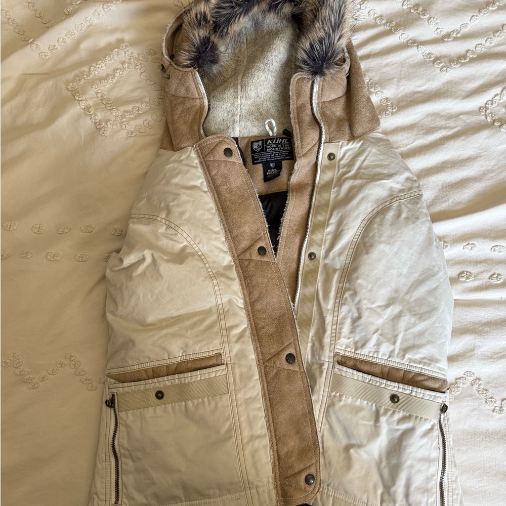 Kuhl Women's Cream and Tan Vest
